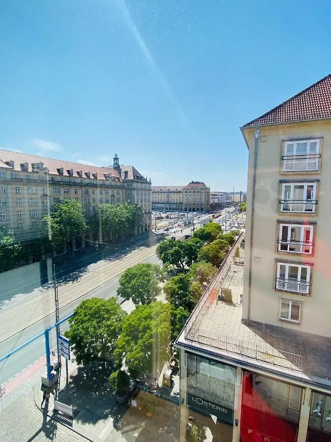 Guest house Luxury 3-Room Apartment Dresden